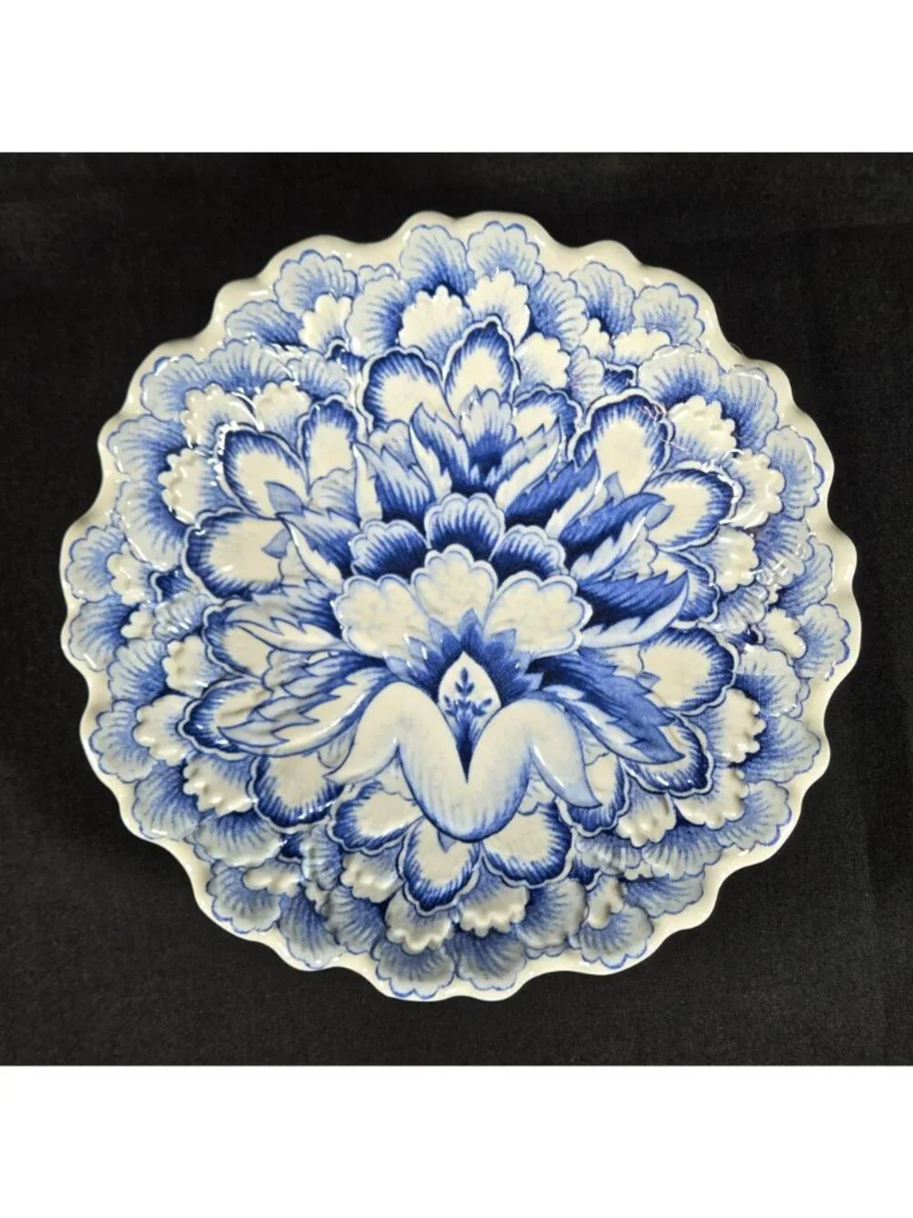 Williams Sonoma Aerin Fairfield Blue Floral Scalloped Melamine Dip Bowl 5.5